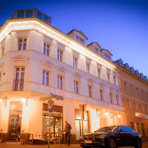 3* Hotel Bett Und Buch